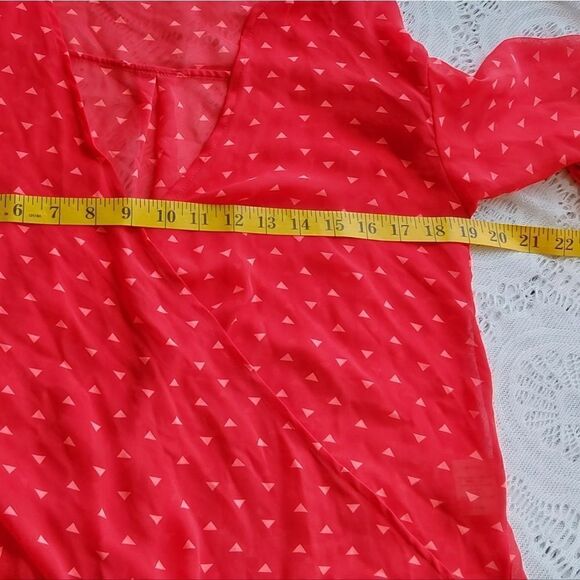 Decree Blouse Red Sz M Wrap style Sheer - Picture 8 of 8